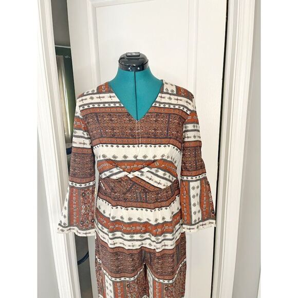 Entro NWT Batik Print 3/4 Sleeve V Neck Crop Wide Leg One Piece Jumpsuit Romper - Picture 4 of 14